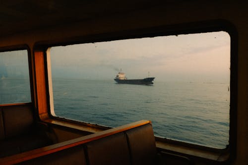 Gratis stockfoto met bank, boot, containerschip