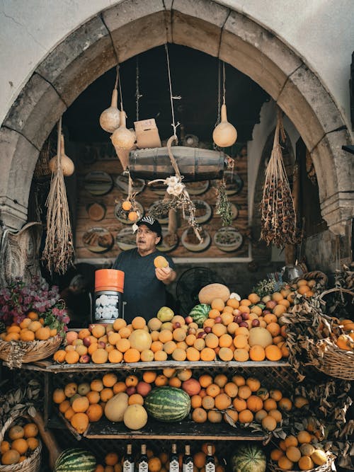 Fotobanka s bezplatnými fotkami na tému bazár, jedlo, koše