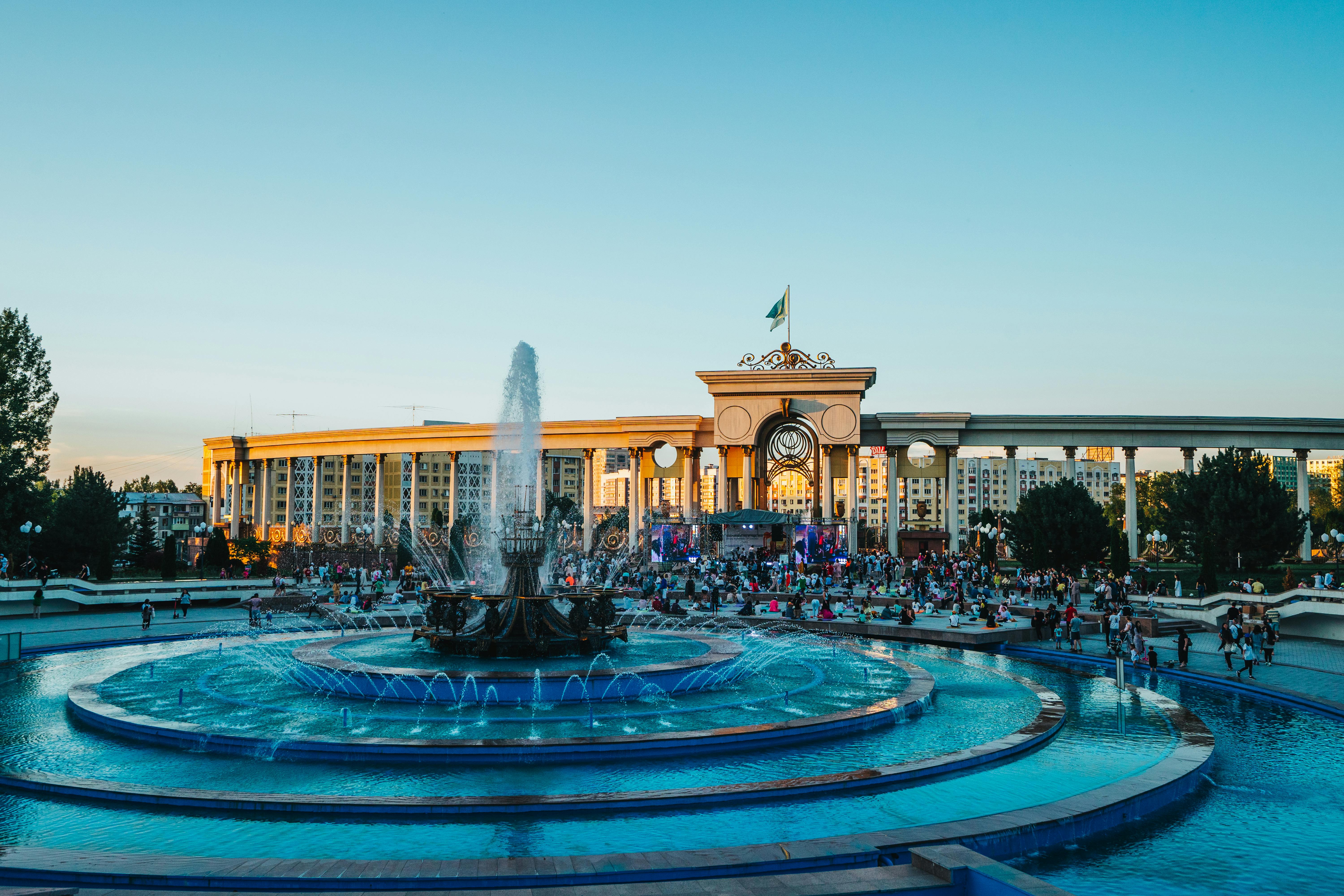 бесплатная Бесплатное стоковое фото с алматы, архитектура, голубое небо Стоковое фото