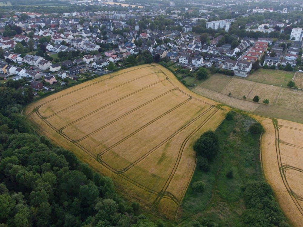 Gratis stockfoto met akkerland, bouwland, buitenwijken