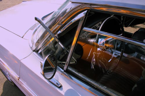 Kostnadsfria Kostnadsfri bild av chevrolet, impala, klassisk bil Stock foto