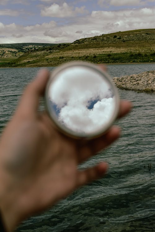 Gratis lagerfoto af hænder menneskelige hænder, hånd, himmel