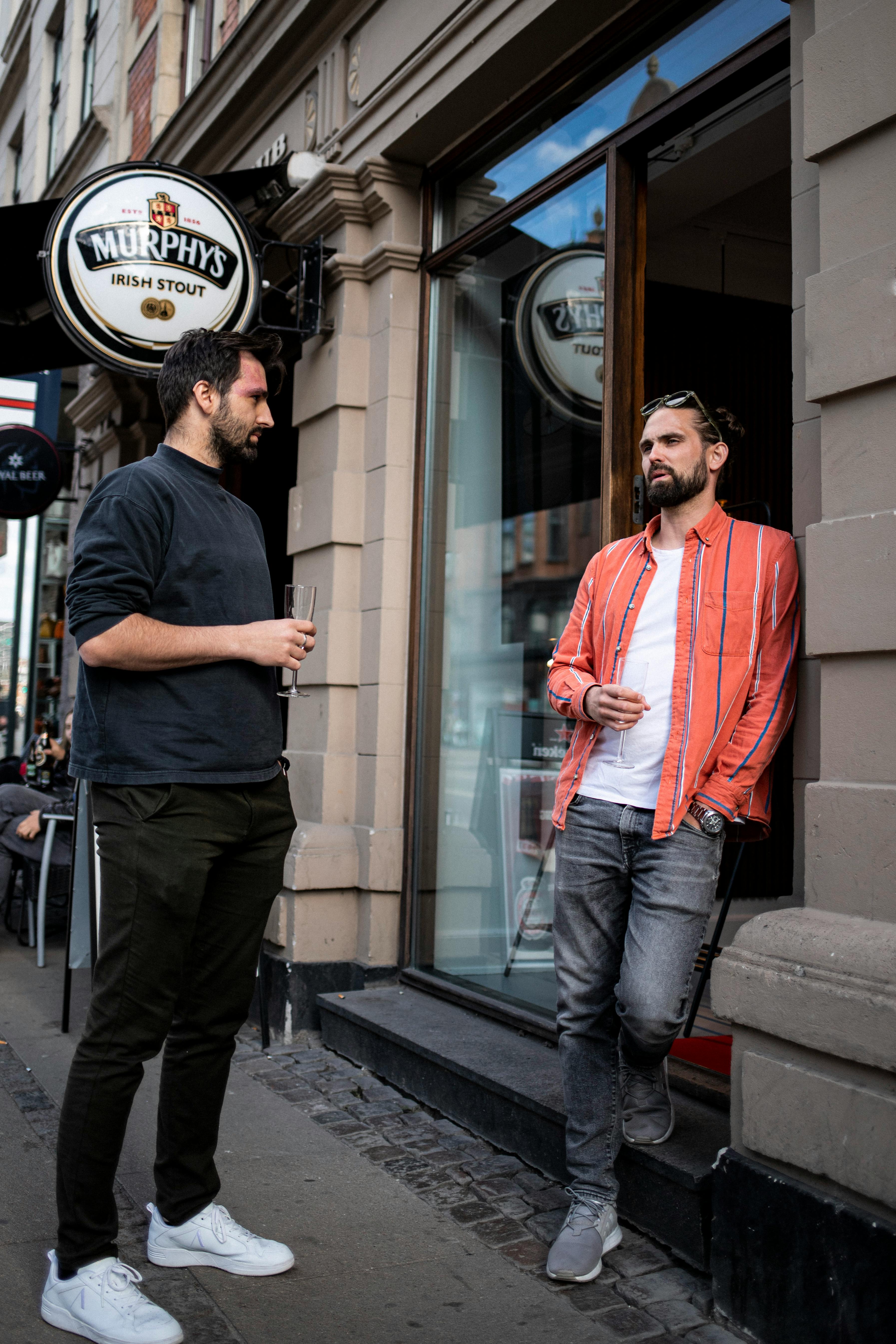 How do you know if you are chatting with a scammer?