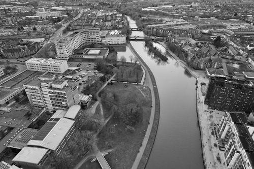 Free Stunning black and white aerial view of Bedford, UK, showcasing the cityscape, river, and urban architecture. Stock Photo
