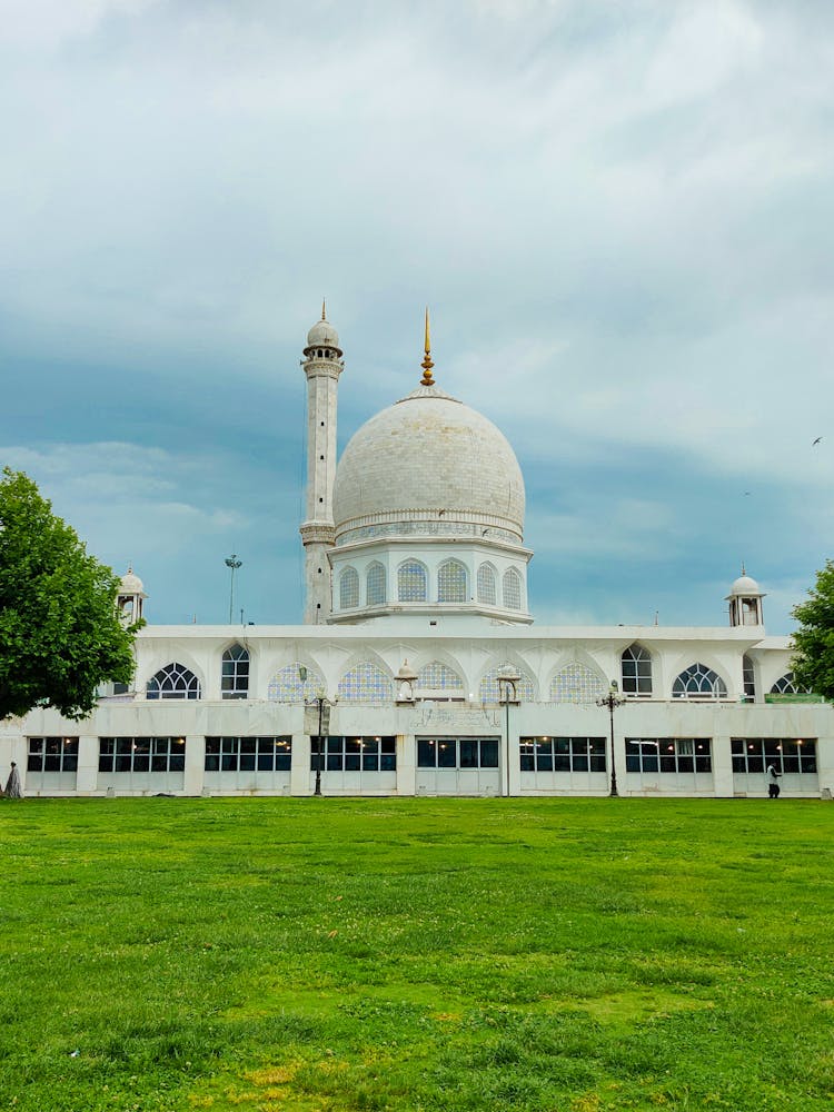 Dome Of Hazratbal Shrine In India