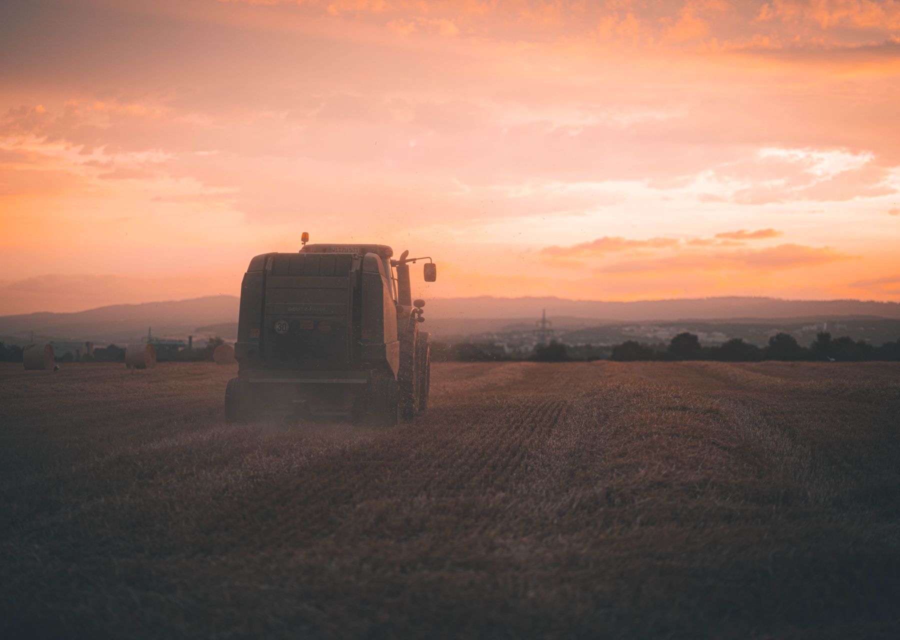 Professional removals crew at work — Aylesbury to London movers