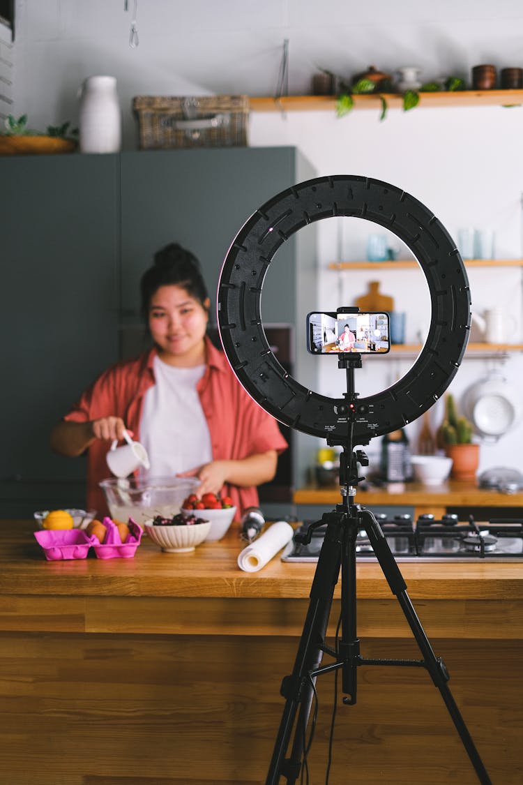 Equipment For Filming Cooking Vlog