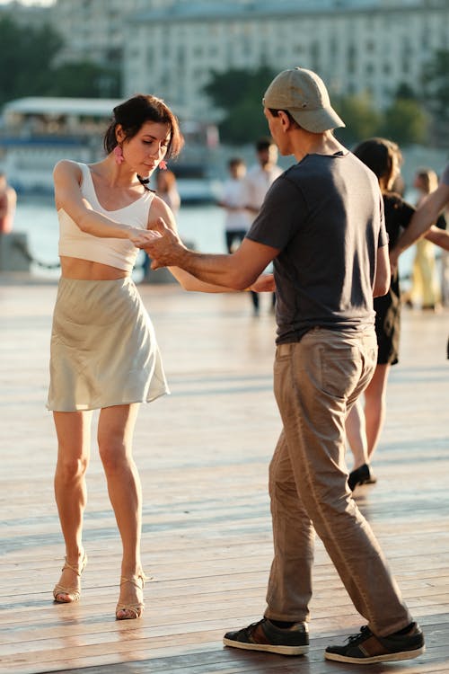 คลังภาพถ่ายฟรี ของ การเต้นรำ, คู่, จัตุรัสกลางเมือง