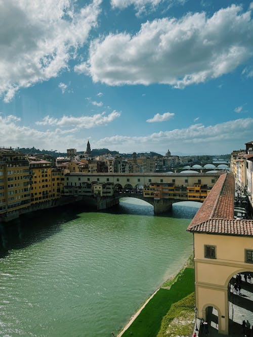 ponte vecchio, 佛羅倫薩, 垂直拍摄 的 免费素材图片