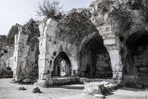 Stone Walls with Arches