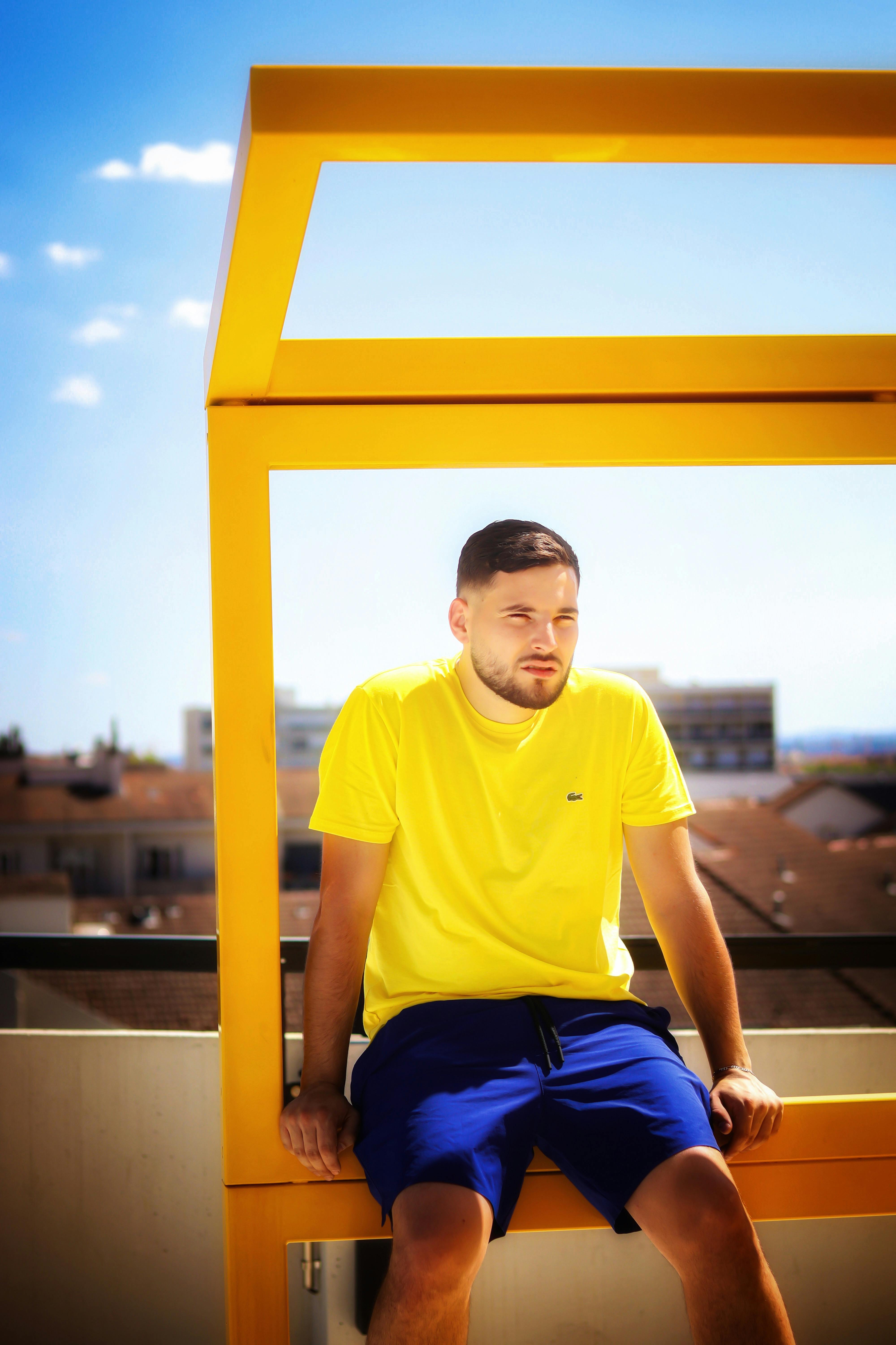 Who is the handsome god in the world?