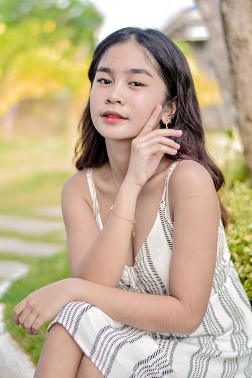 Ilmainen kuvapankkikuva tunnisteilla aasialainen tyttö, henkilö, käsi kasvoille