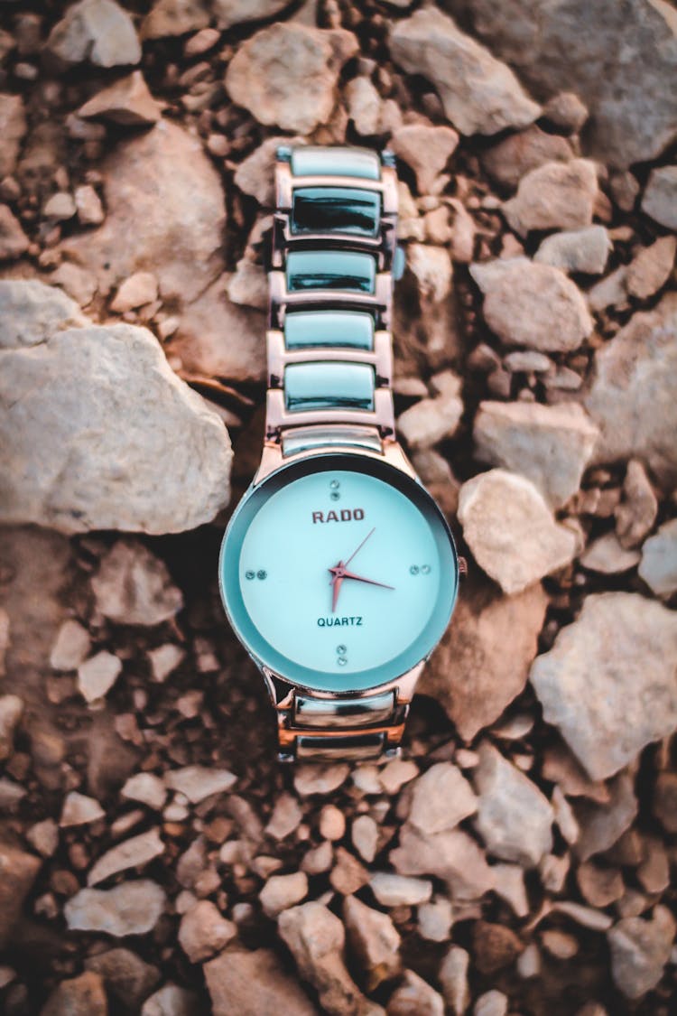 Round Gold-colored Rado Analog Watch With Link Band