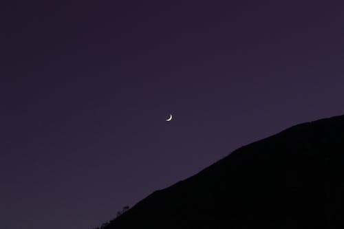 Foto stok gratis bulan, cahaya, gunung