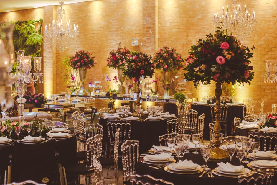 Elegant indoor estate venue with classic architecture and warm lighting Elegant indoor estate venue with classic architecture and warm lighting