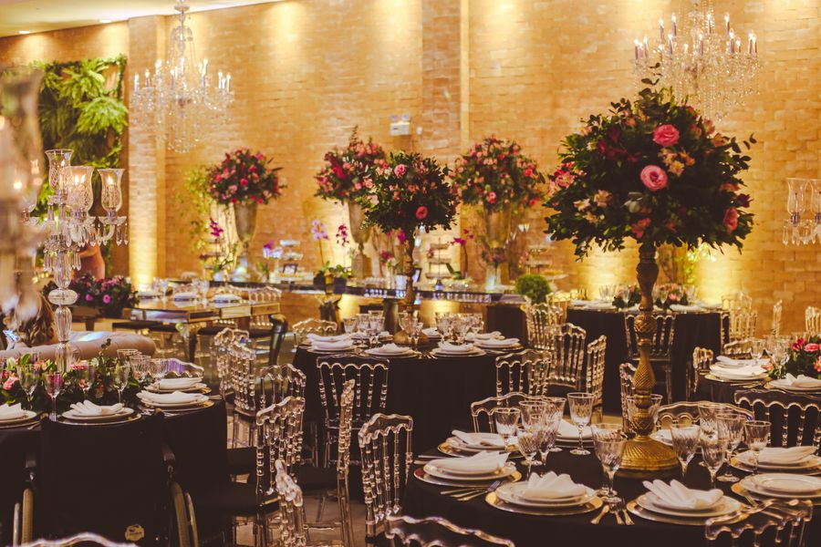Spacious open event layout with chandeliers