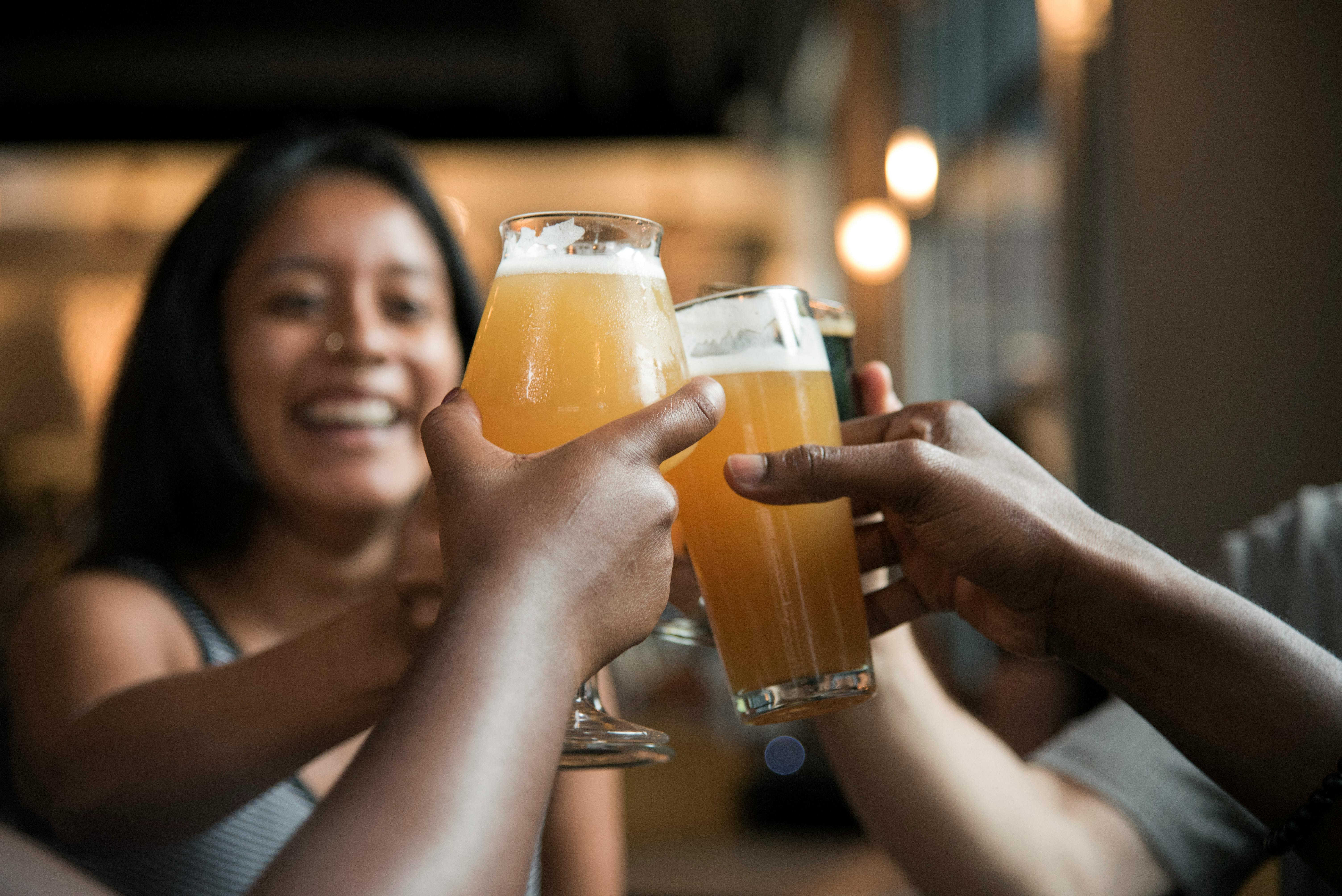 ¿Por qué es mejor beber la cerveza en vaso?