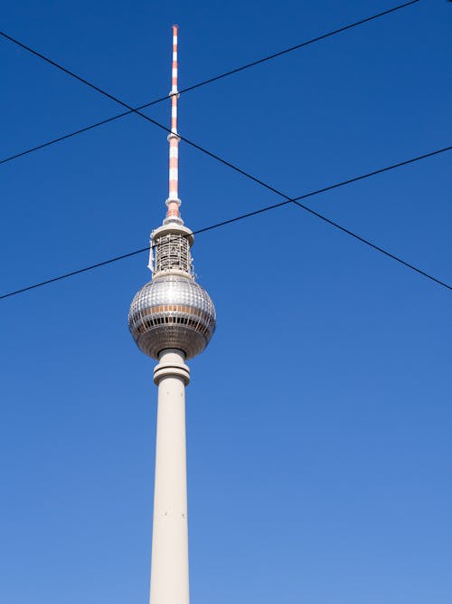 Ilmainen kuvapankkikuva tunnisteilla Alexanderplatz, sininen taivas, tv-torni