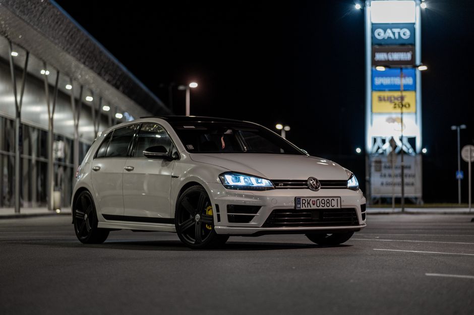 Самый мощный и быстрый Volkswagen Golf в России - обзор характеристик