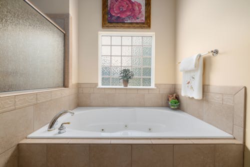 Kostenloses Stock Foto zu bad, badewanne, badezimmer