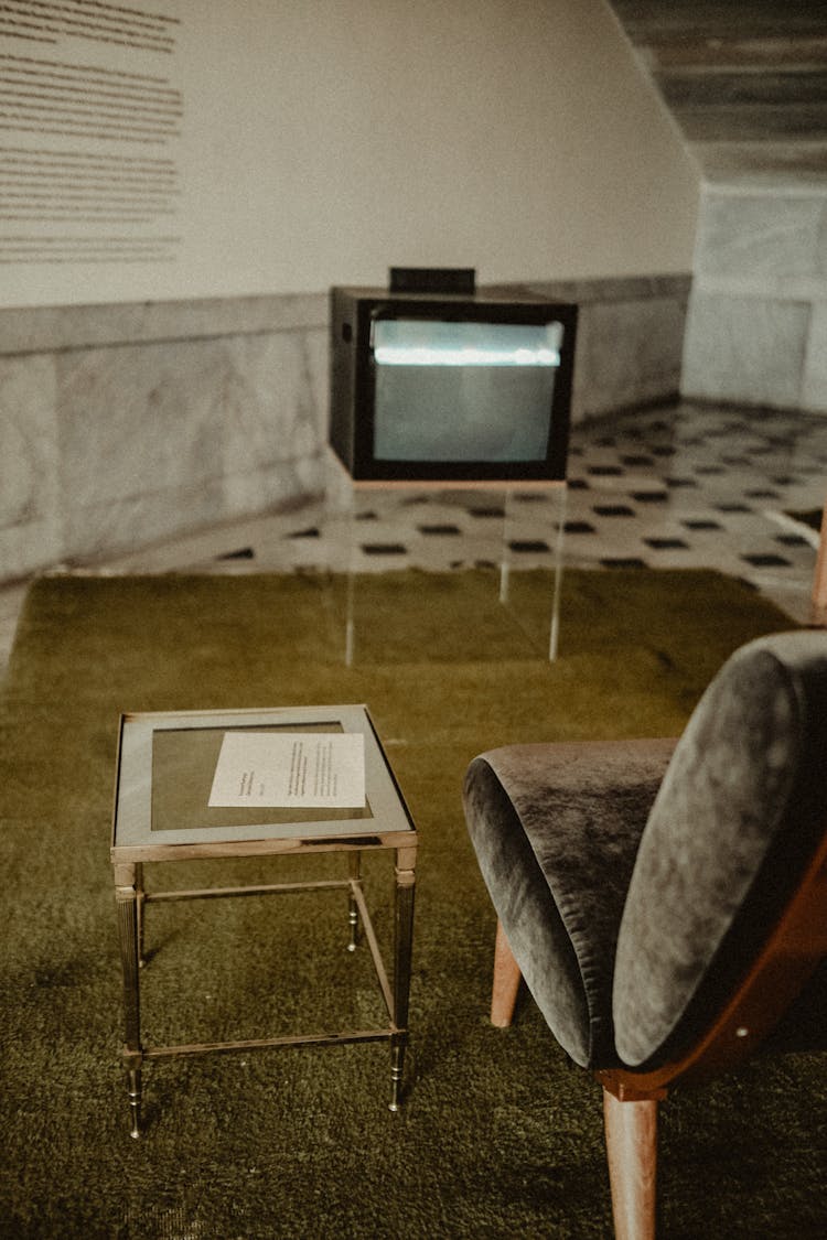 An Old TV In A Room