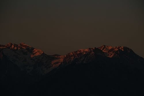 Free Gratis stockfoto met achtergrondlicht, avond, berg Stock Photo