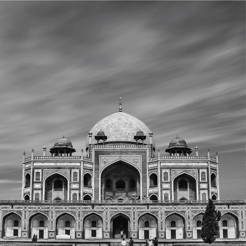 Black and White Photo of the Humayuns Tomb, Delhi, India