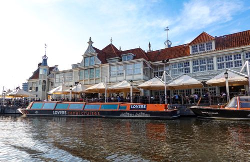 Nieuwe Maas waterfront in Rotterdam