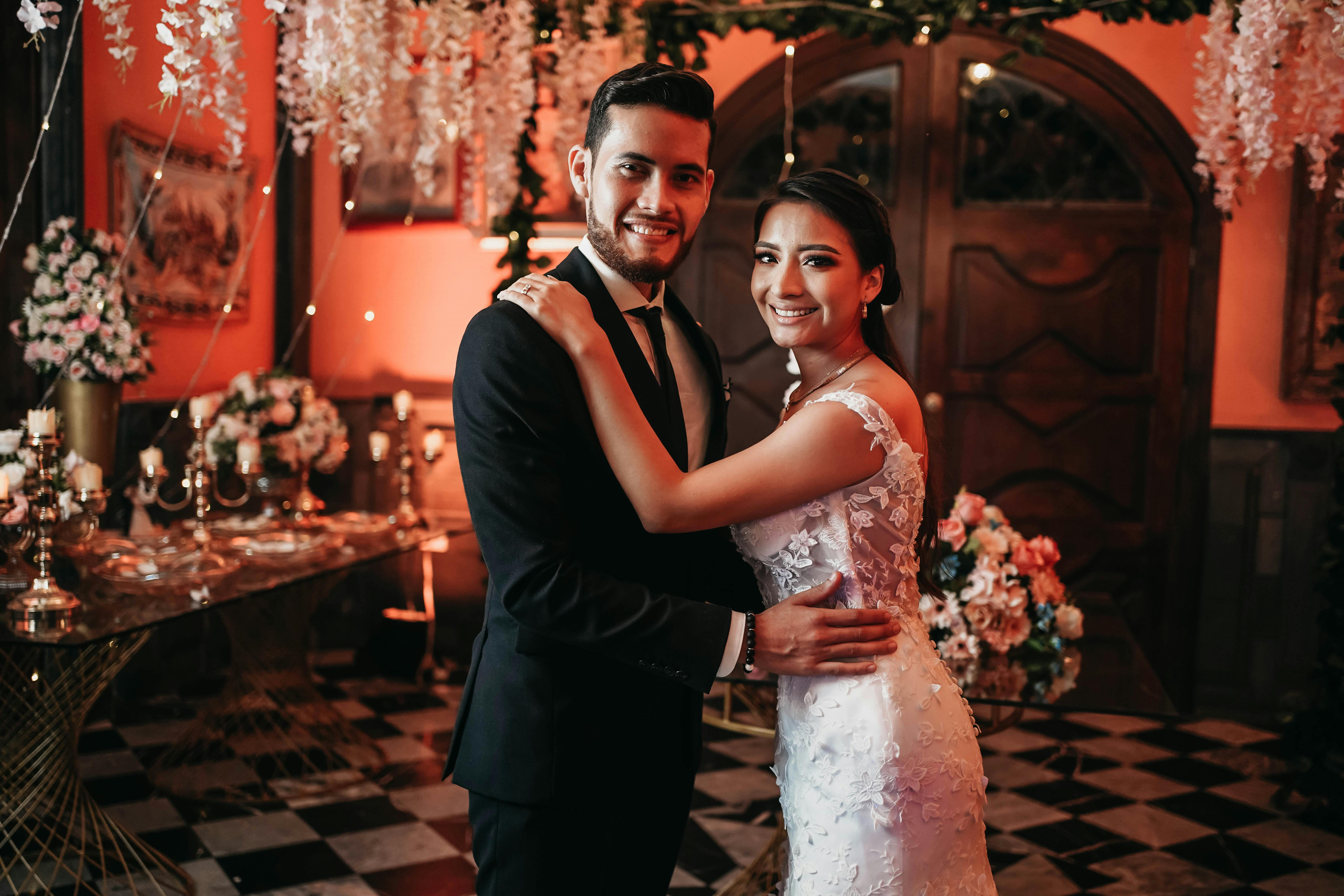 Are Geminis lovers or twins?