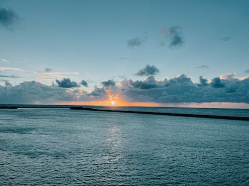 Kostenloses Stock Foto zu dämmerung, friedlich, horizont