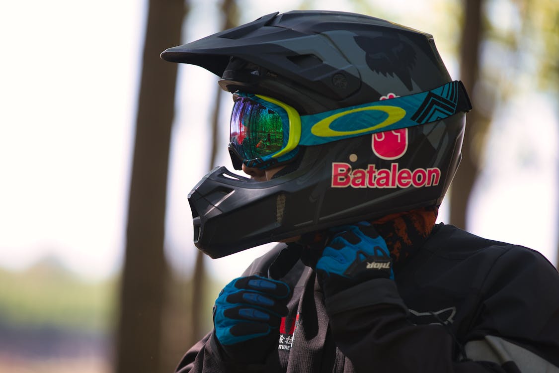 Renting a motorcycle in Bali: Wearing a Helmet