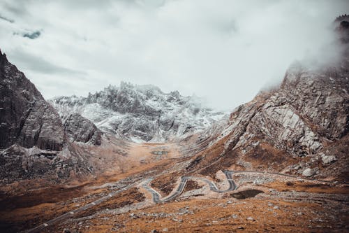 Foto profissional grátis de alta altitude, beleza, cadeia de montanhas