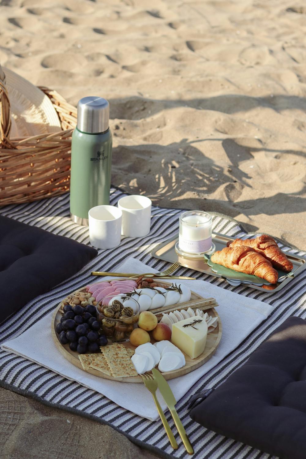 Fresh Fruit and Cheese Platter