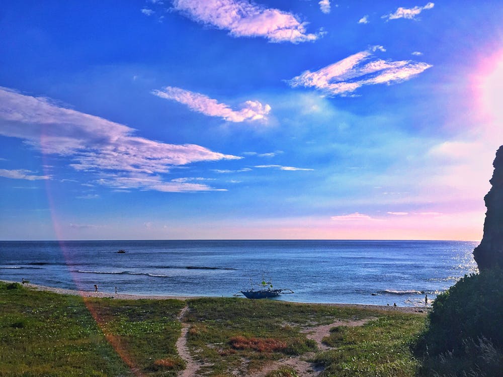 2025 AI模型競賽大洗牌:科技巨頭如何從規模狂熱轉向效率與安全? 2025 AI模型競賽大洗牌:科技巨頭如何從規模狂熱轉向效率與安全?