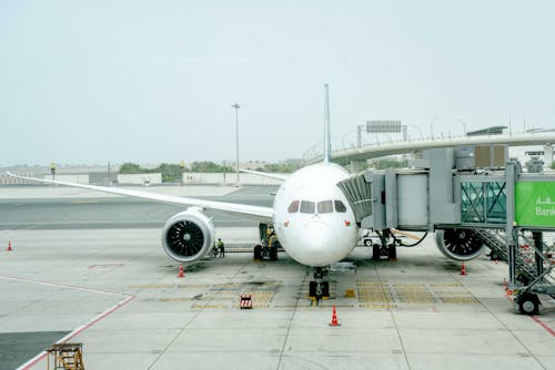 hava aracı, havaalanı, nakliye içeren Ücretsiz stok fotoğraf
