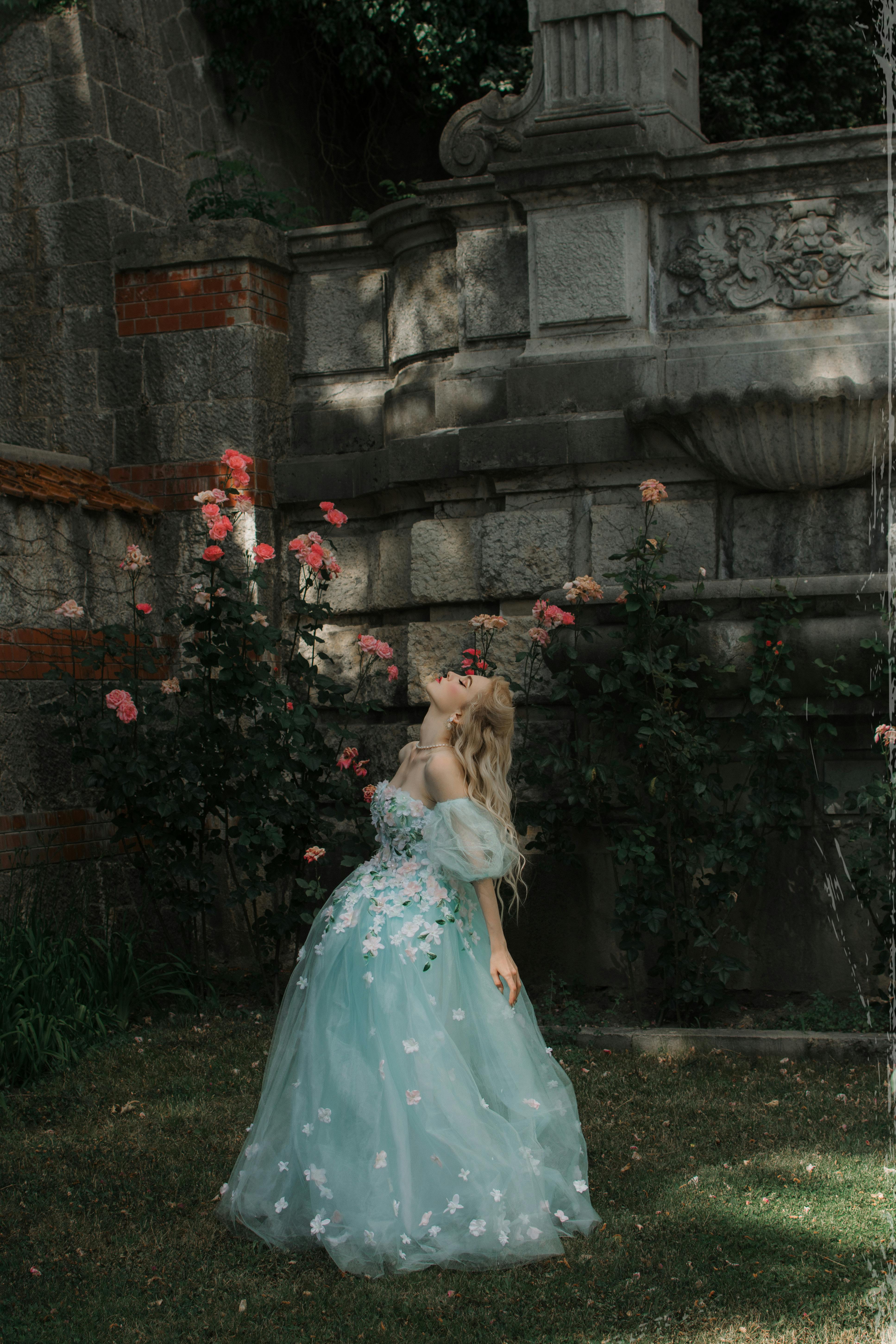 Jillian Ward Dazzles In A Mak Tumang Ball Gown In Her Pre-debut Photoshoot  | Preview.ph