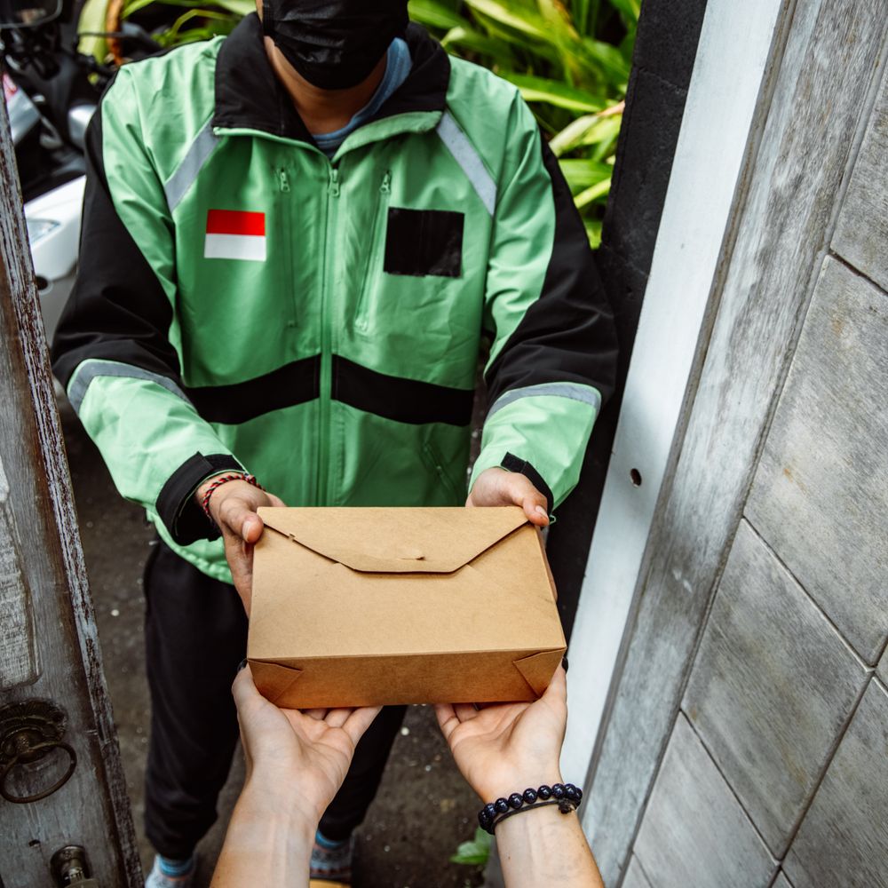 Oadby — professional packers wrapping and boxing belongings