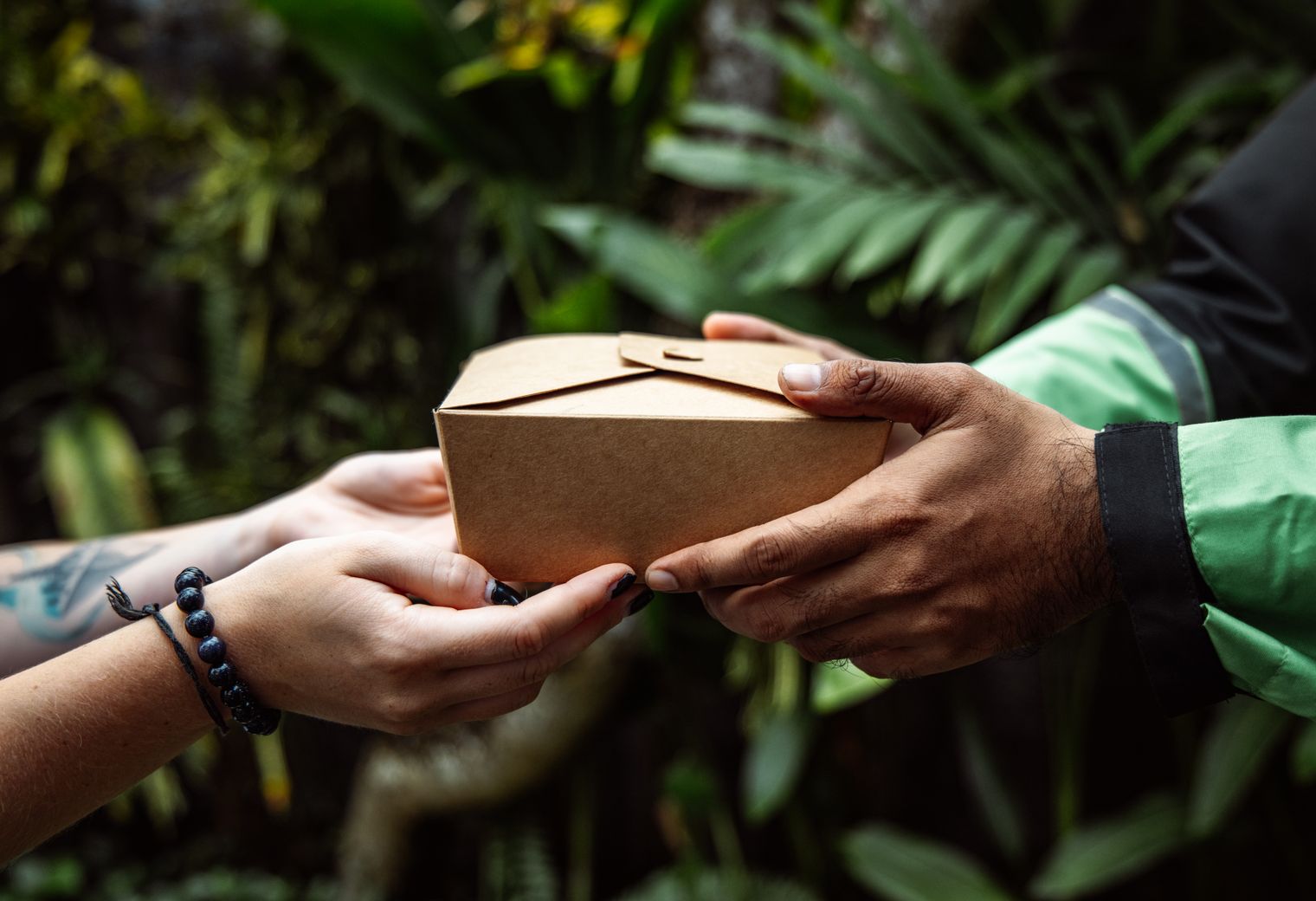 Hassocks — professional packers wrapping and boxing belongings