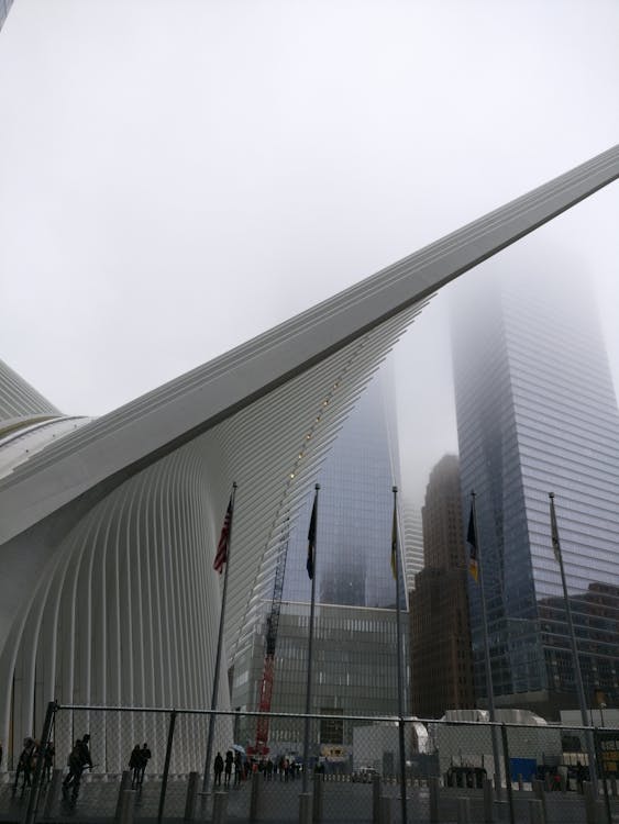 Dünya Ticaret Merkezi bir, New York City, sisli içeren Ücretsiz stok fotoğraf