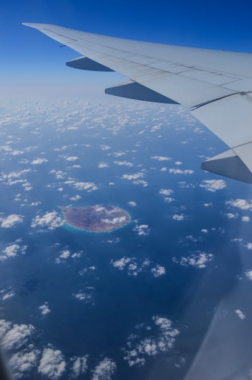 Immagine gratuita di aeroplano, azzurro, cielo