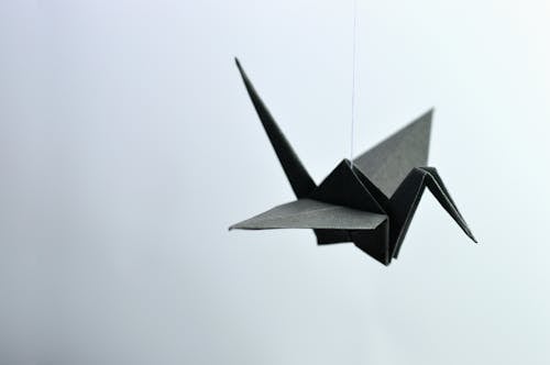 折り鶴の浅い焦点写真
