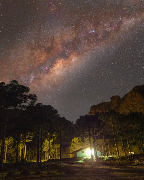 Free Bungalow House Under a Starry Night Stock Photo