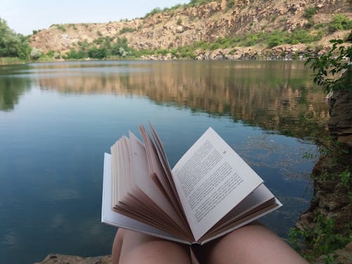 Fotos de stock gratuitas de agua, lago, leyendo