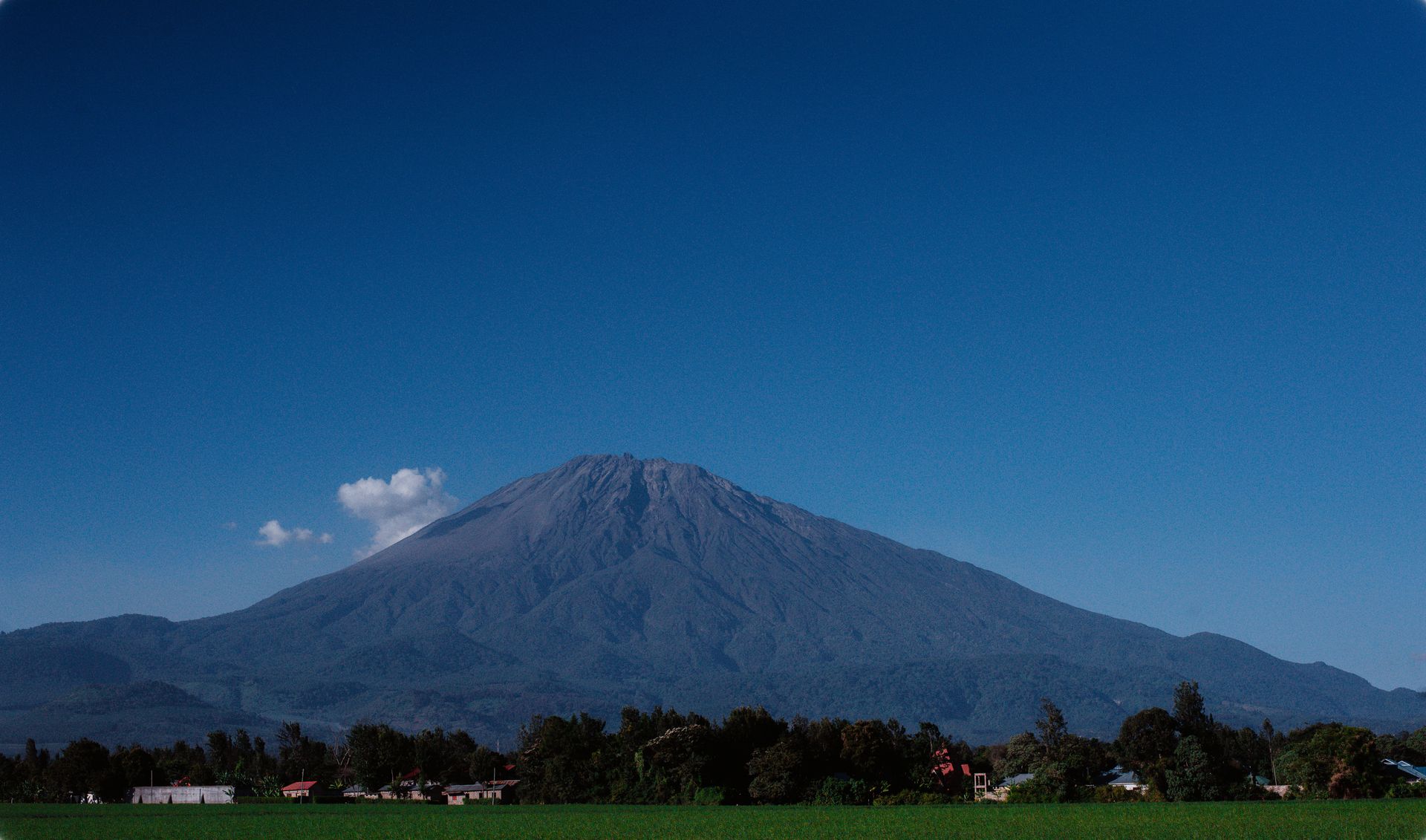 Arrive Beneath Mount Meru