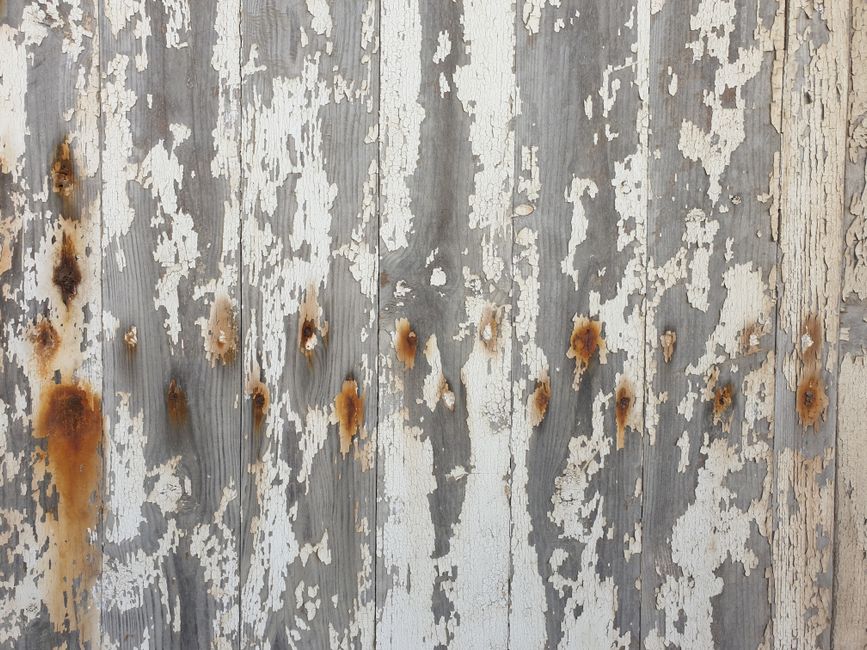 Can I Distress Grey Wood Chalk Paint?