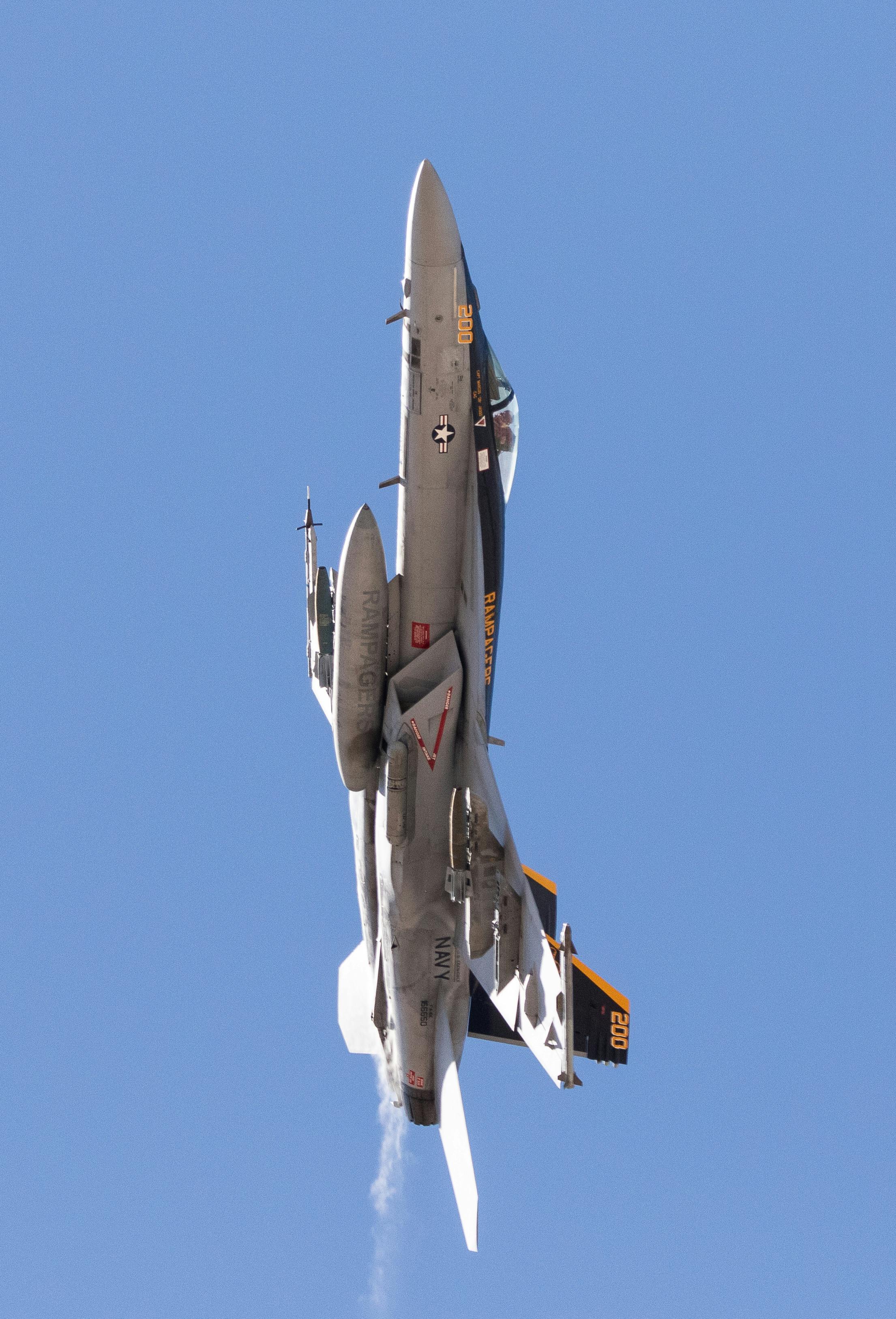 Black Jetplane Flying on the Sky · Free Stock Photo