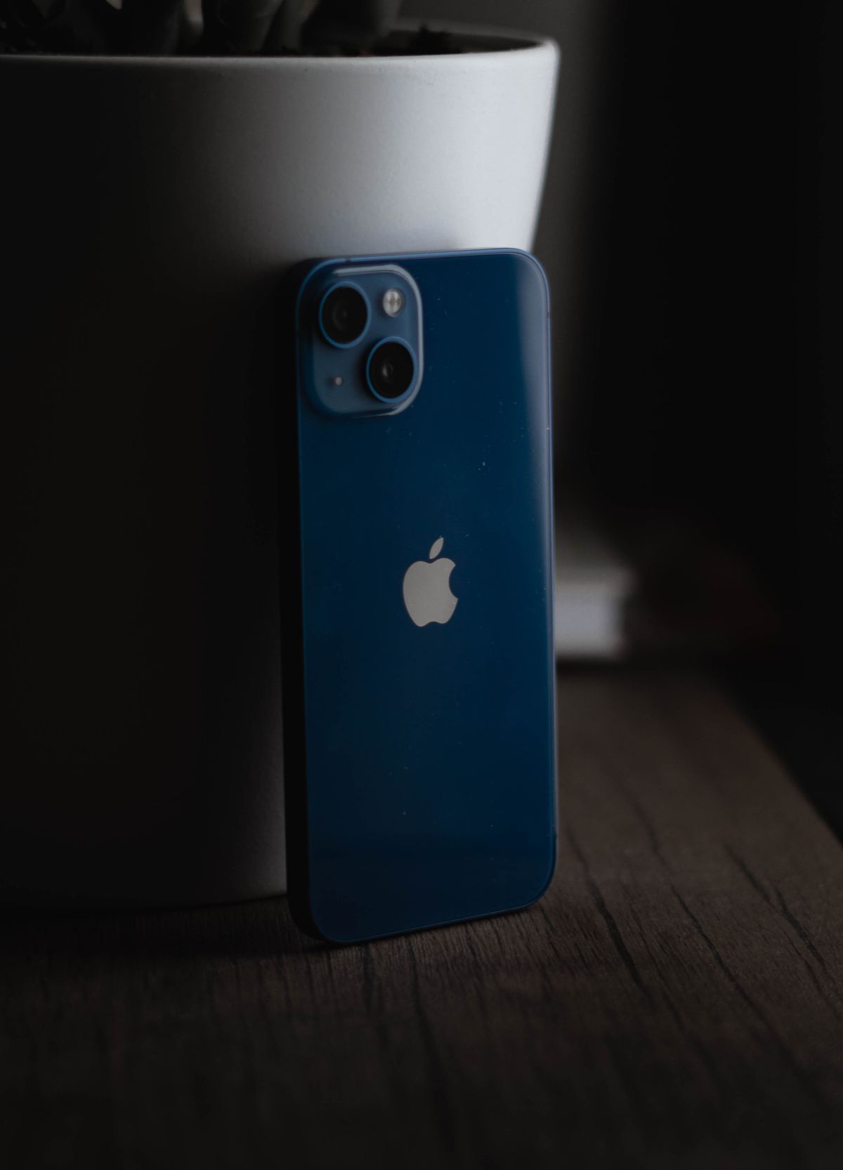 iPhone 13 — 128 GB alternate view