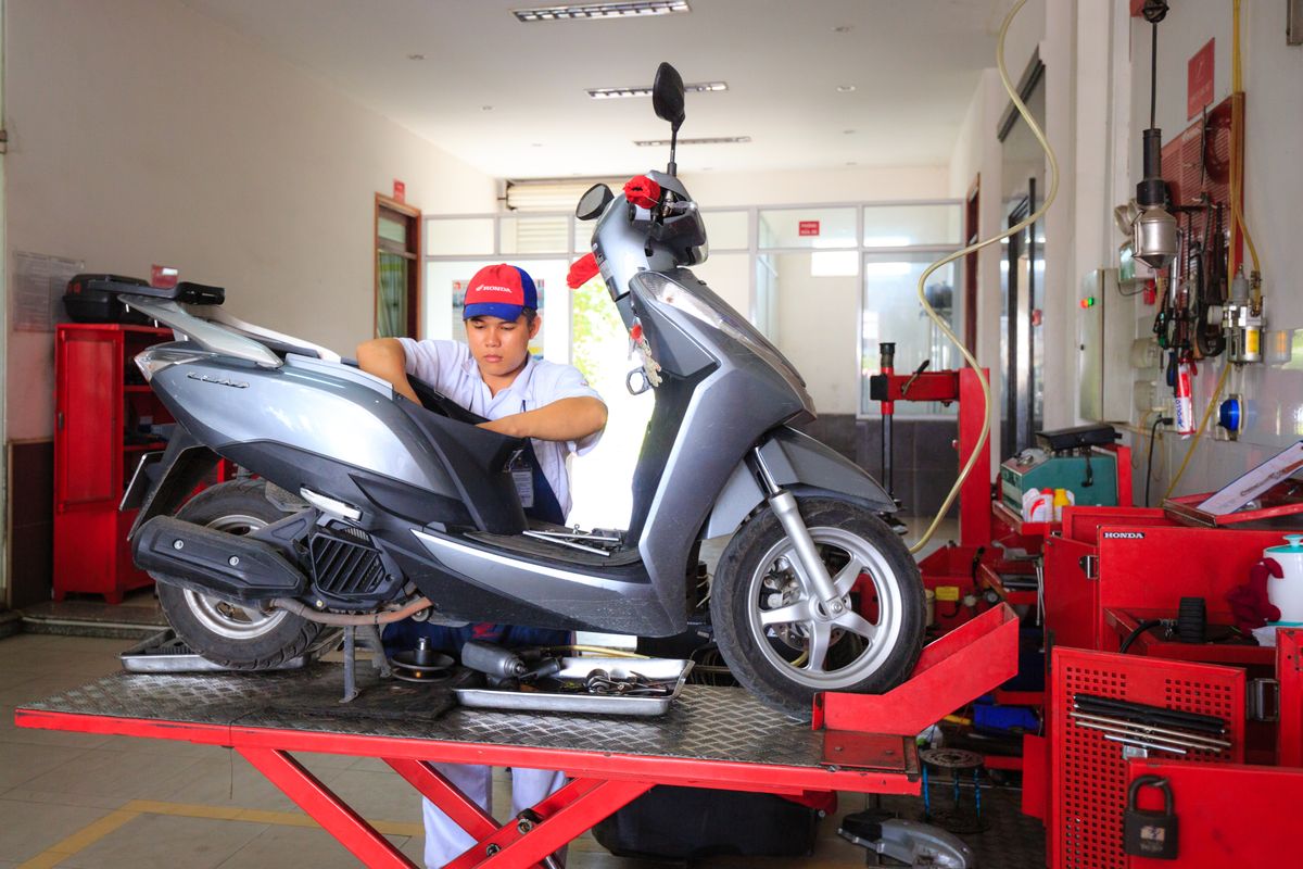 Alsancak motosiklet lastik servisi Bornova İzmir