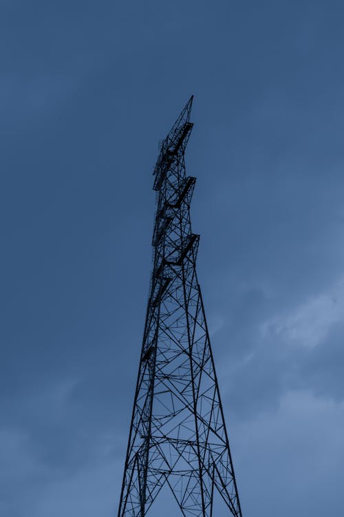 Fotos de stock gratuitas de cielo, electricidad, foto de ángulo bajo