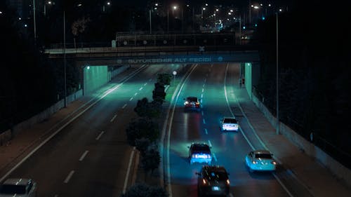 Foto profissional grátis de automóvel, passagem subterrânea, ponte de madeira